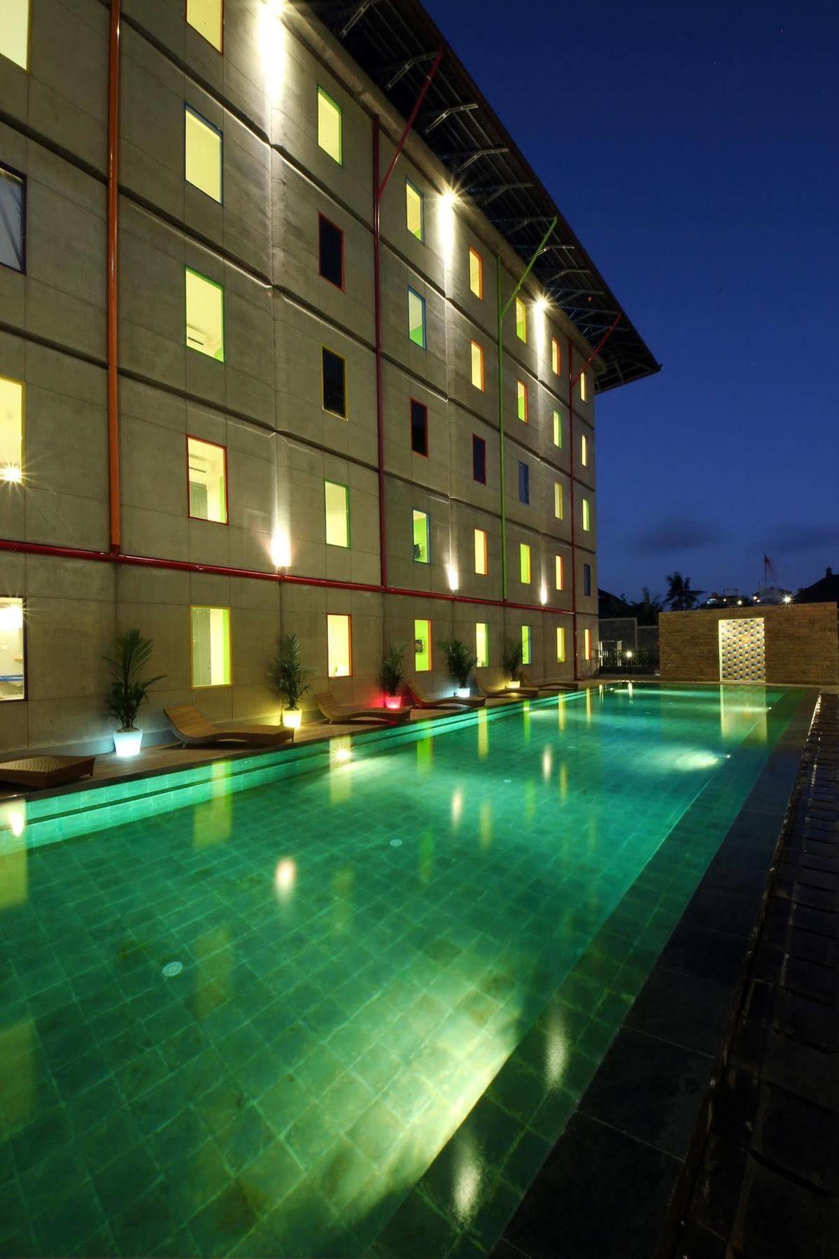 Pop! Hotel Kuta Beach Экстерьер фото